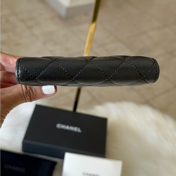 Auth Chanel Classic Flap Card Holder EUC comes w everything. Gift Ready! 🎁 - Picture 7 of 16